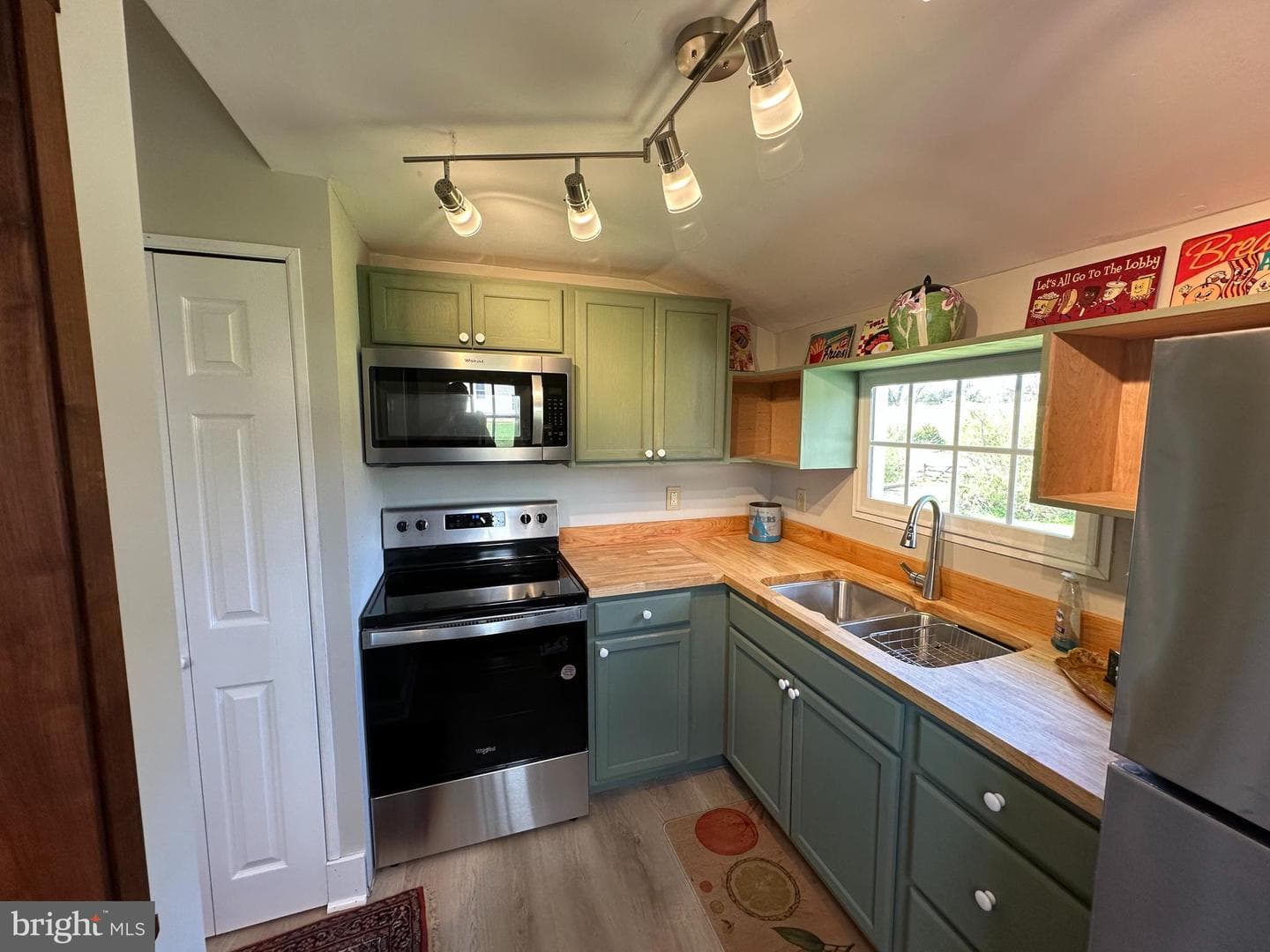 16102 Monrovia Road photo 6