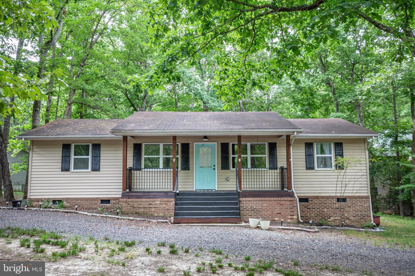 100 Creekside Drive photo 2