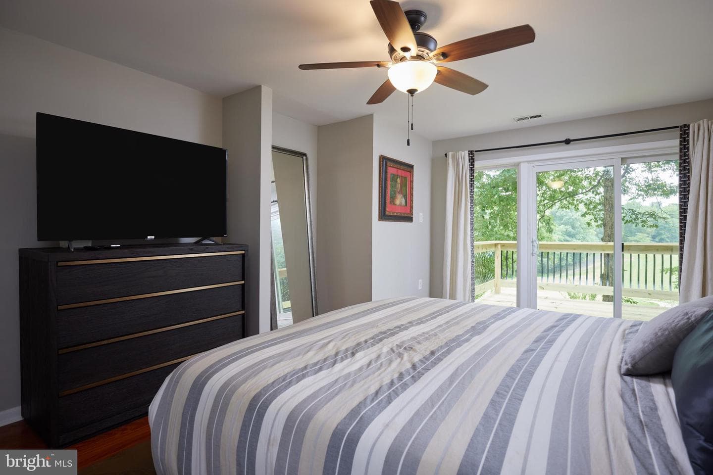 111 Chesterfield Court photo 37