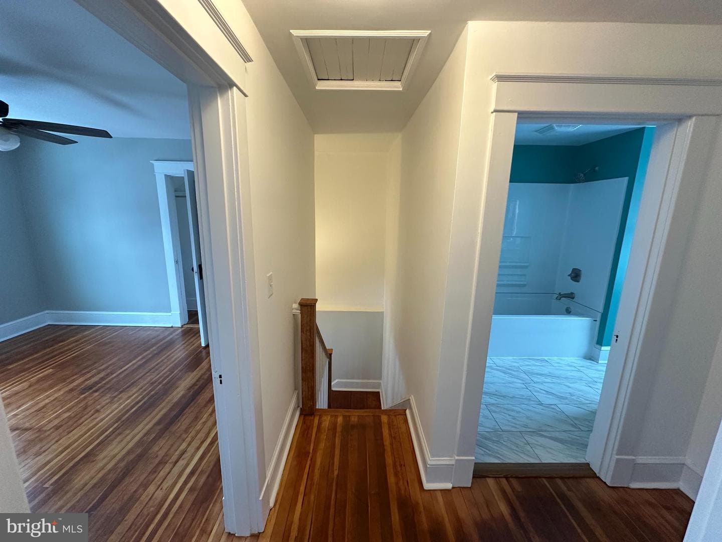 114 W Washington Street photo 22