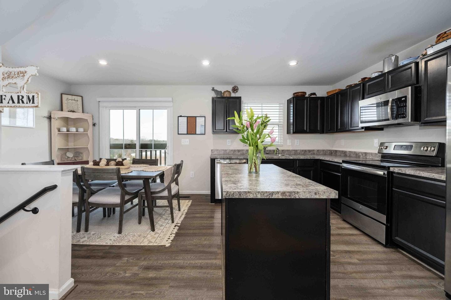 2840 Farzi Circle photo 15