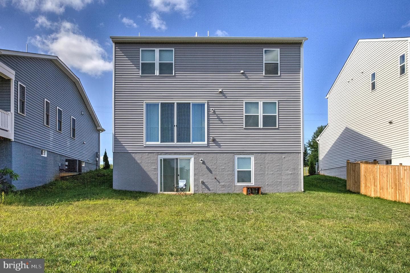 736 Round Hill Drive photo 21