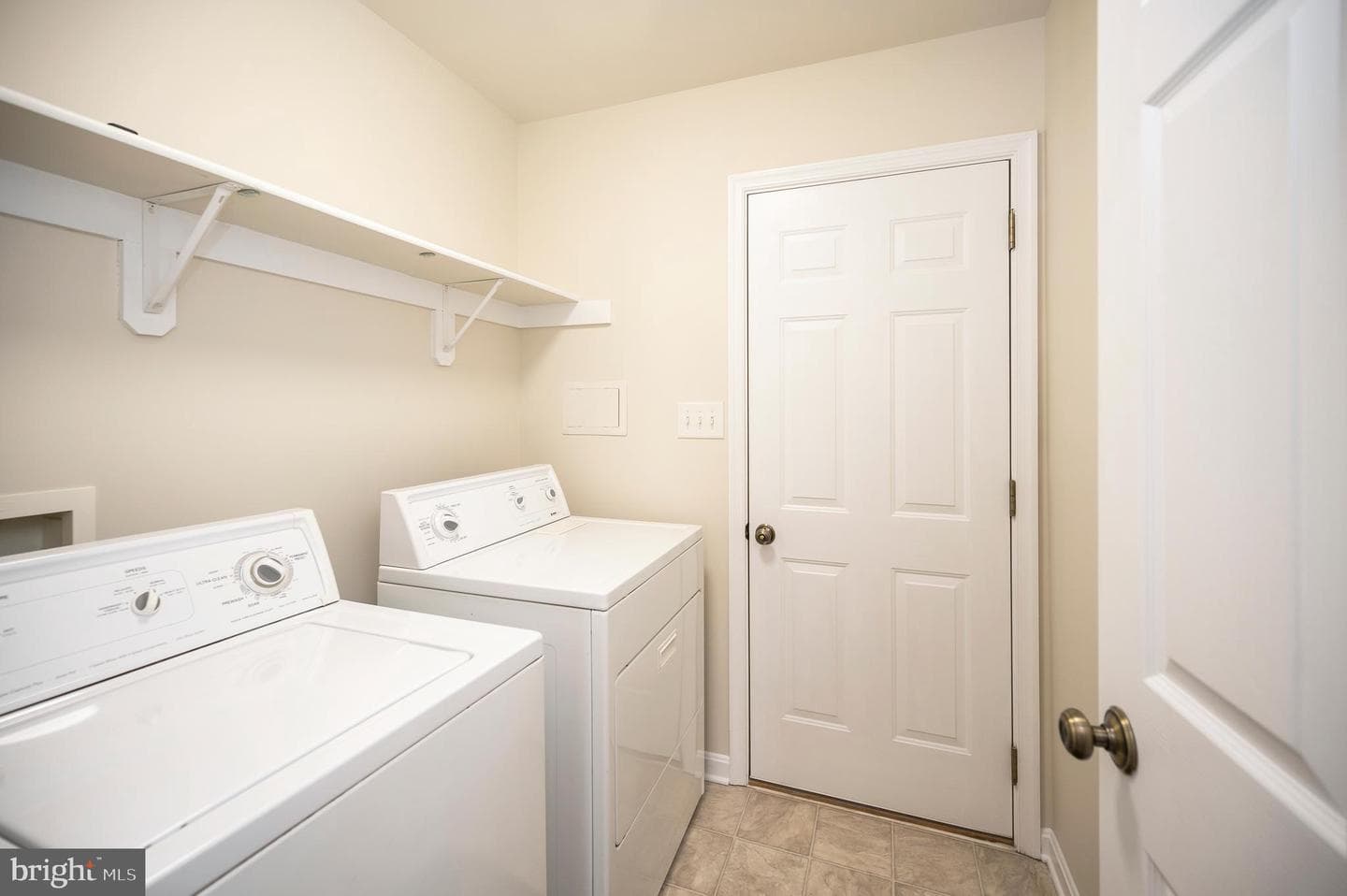 142 Washington Street photo 41