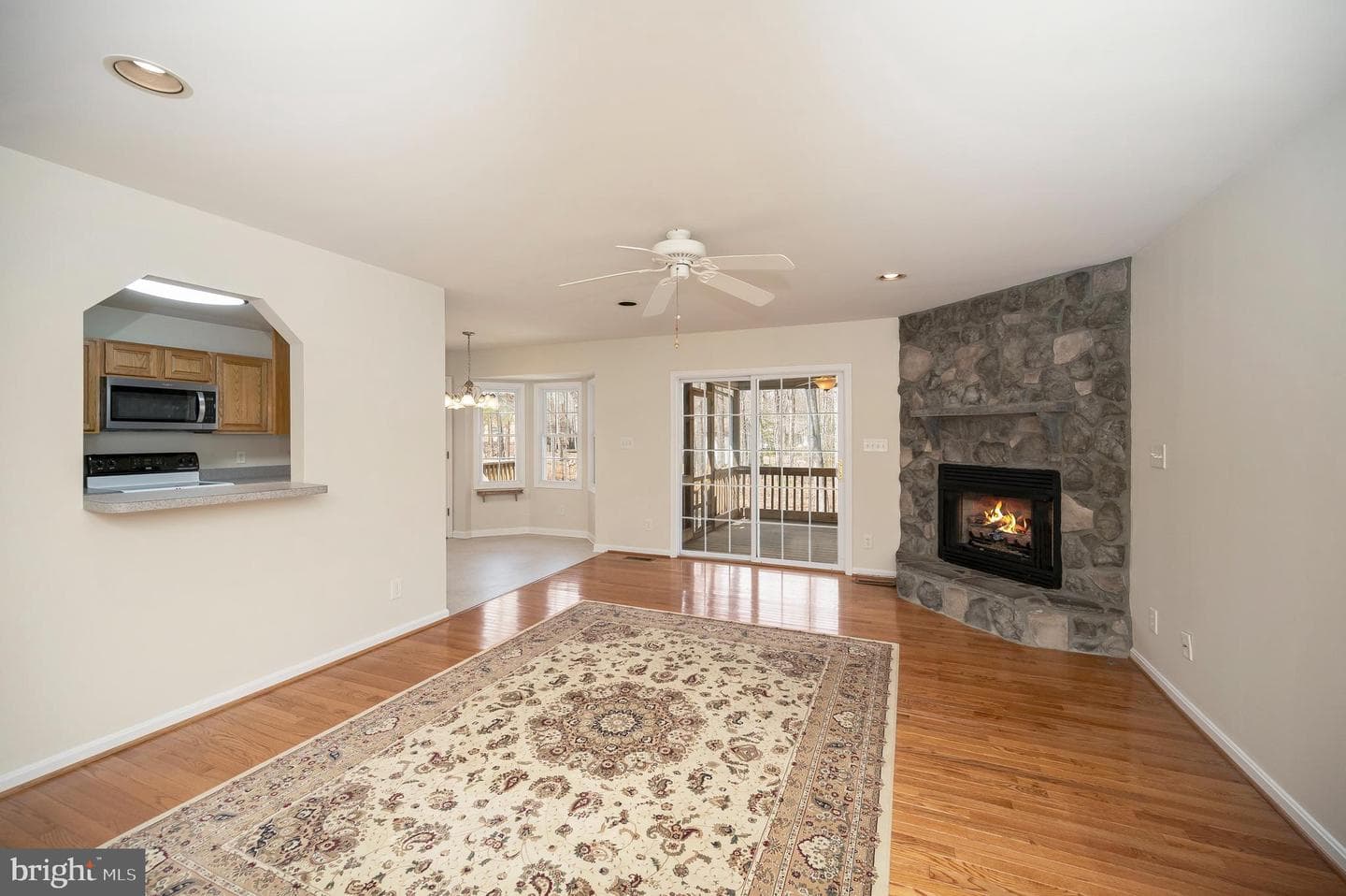 142 Washington Street photo 9