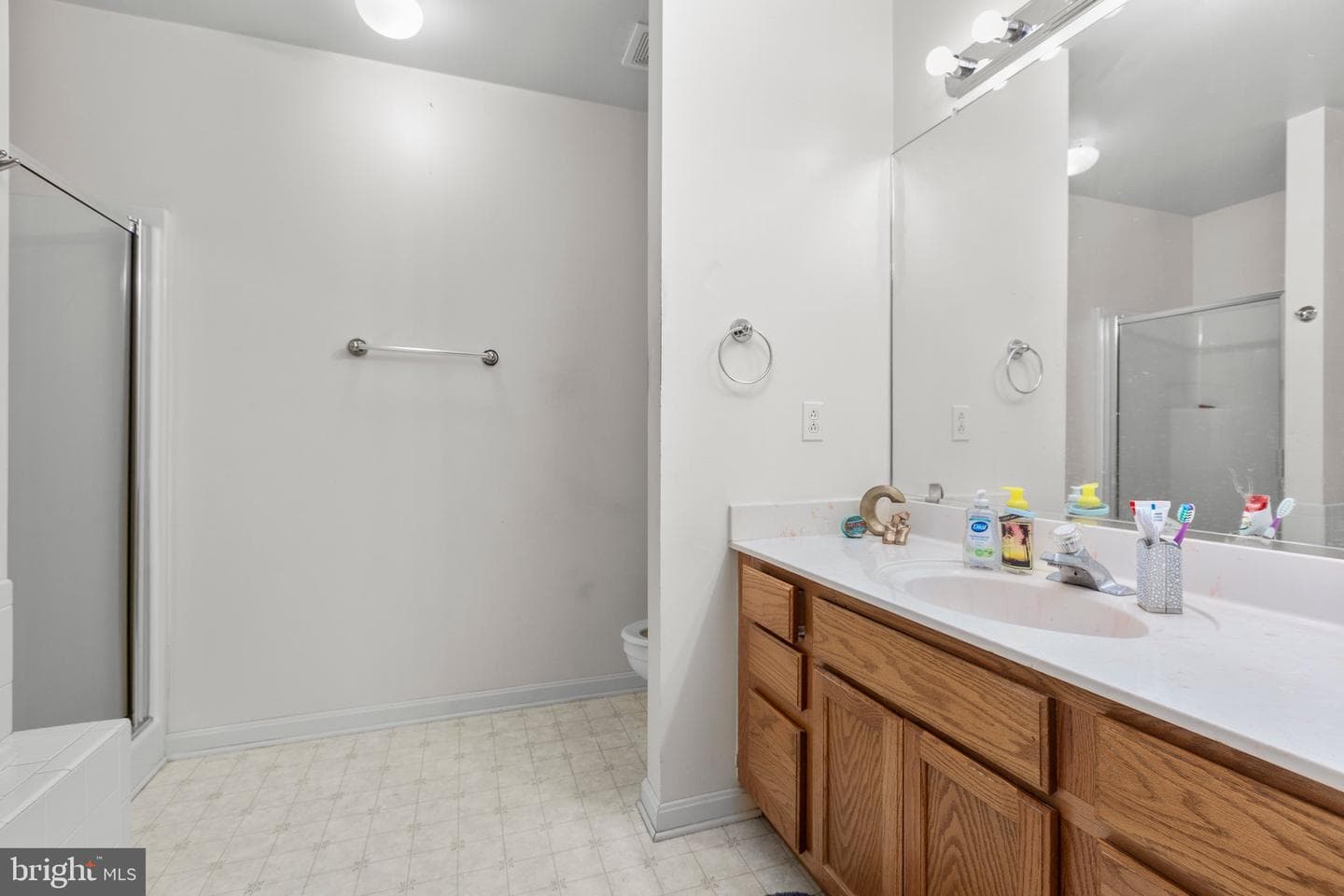 1221 Lakeview Parkway photo 12