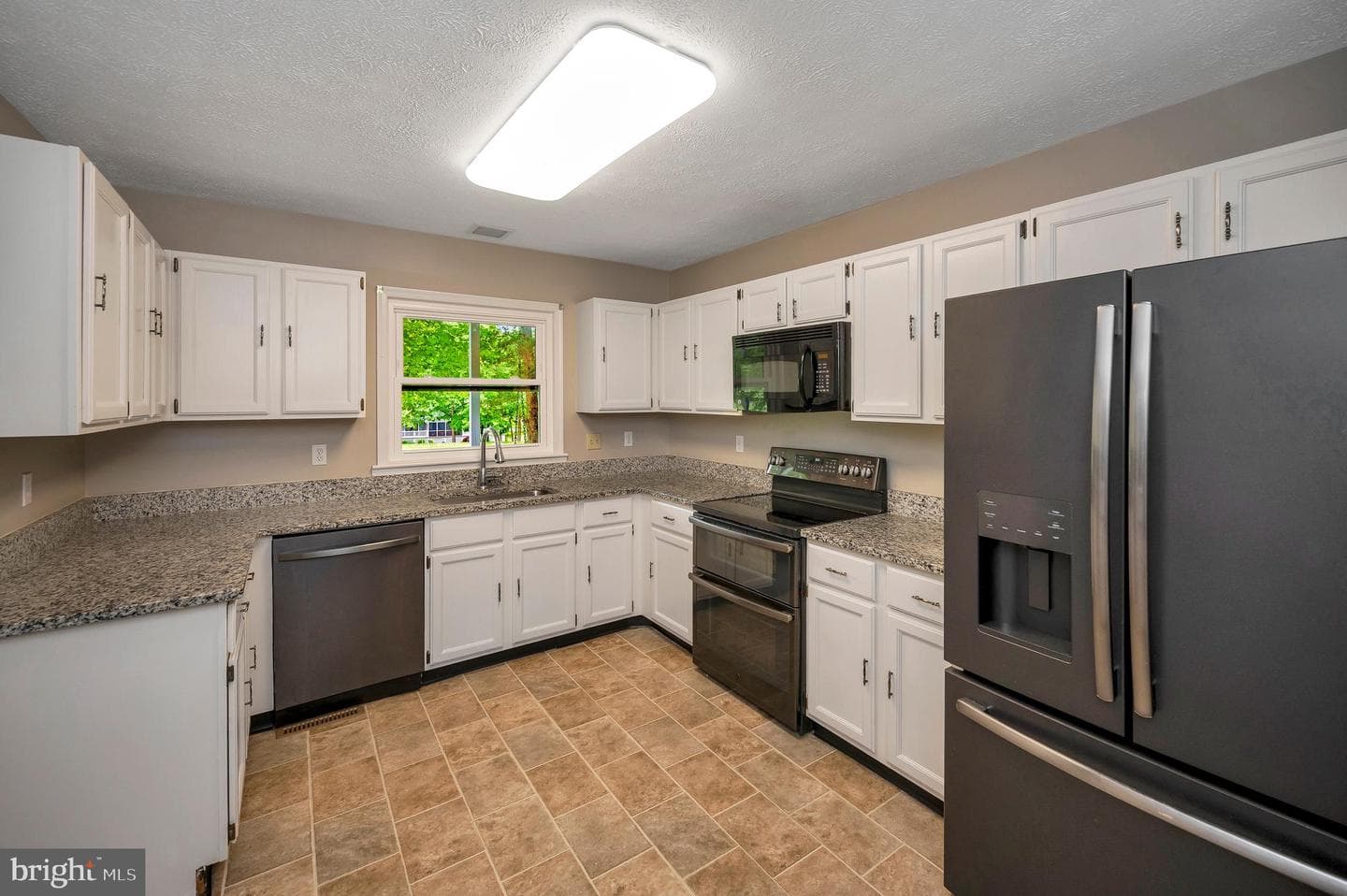 141 Eagle Court photo 29