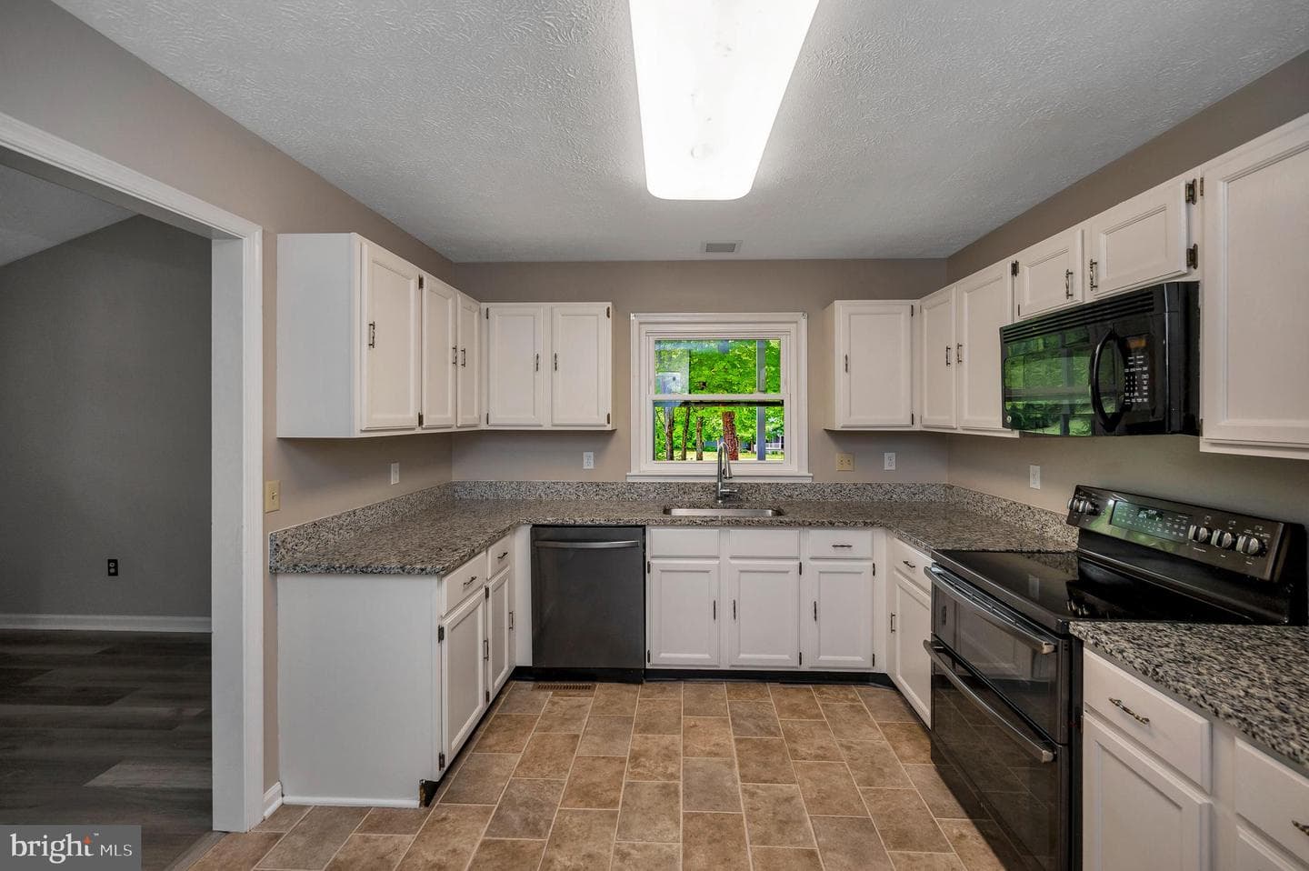 141 Eagle Court photo 32
