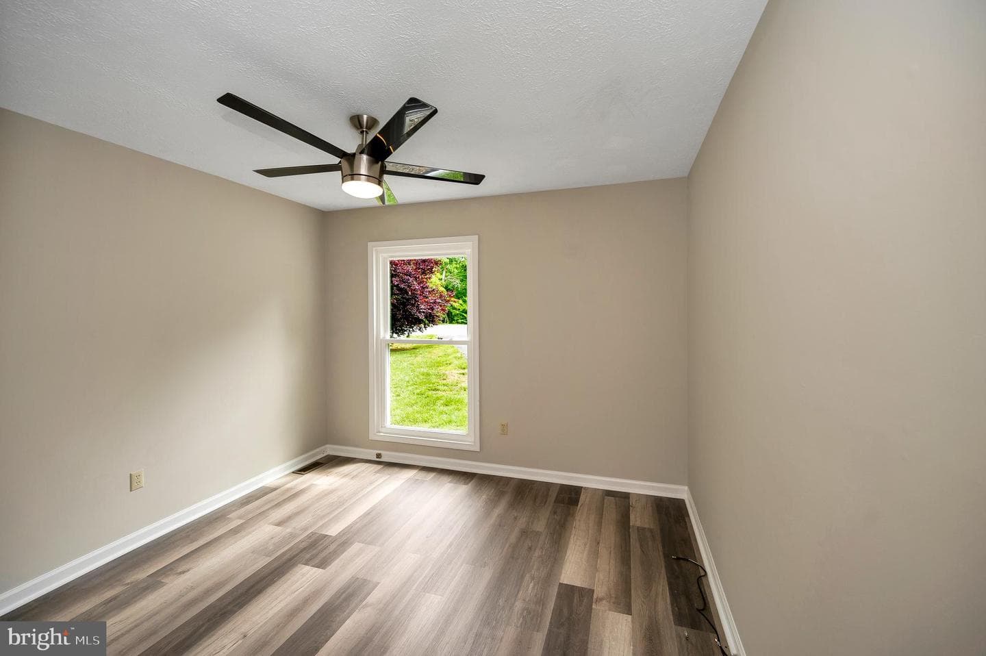 141 Eagle Court photo 48
