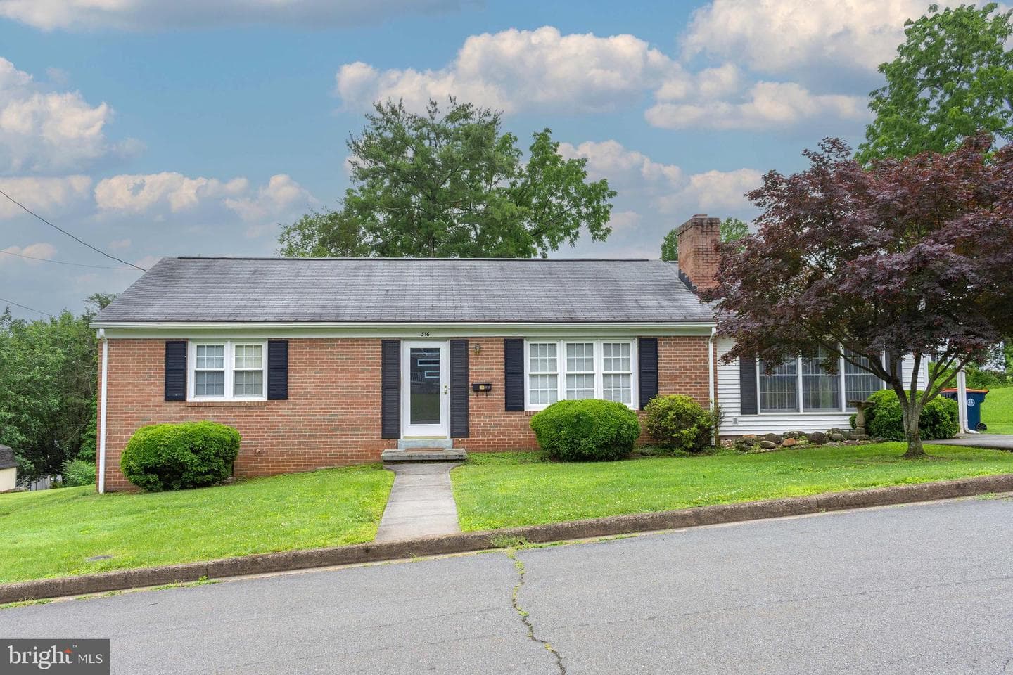 316 Mimosa Lane photo 2