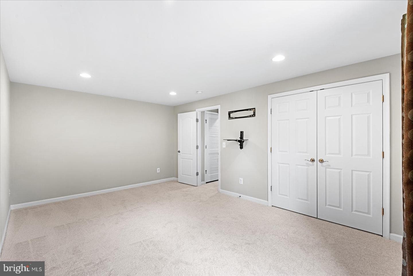 1461 Chesterfield Road photo 41