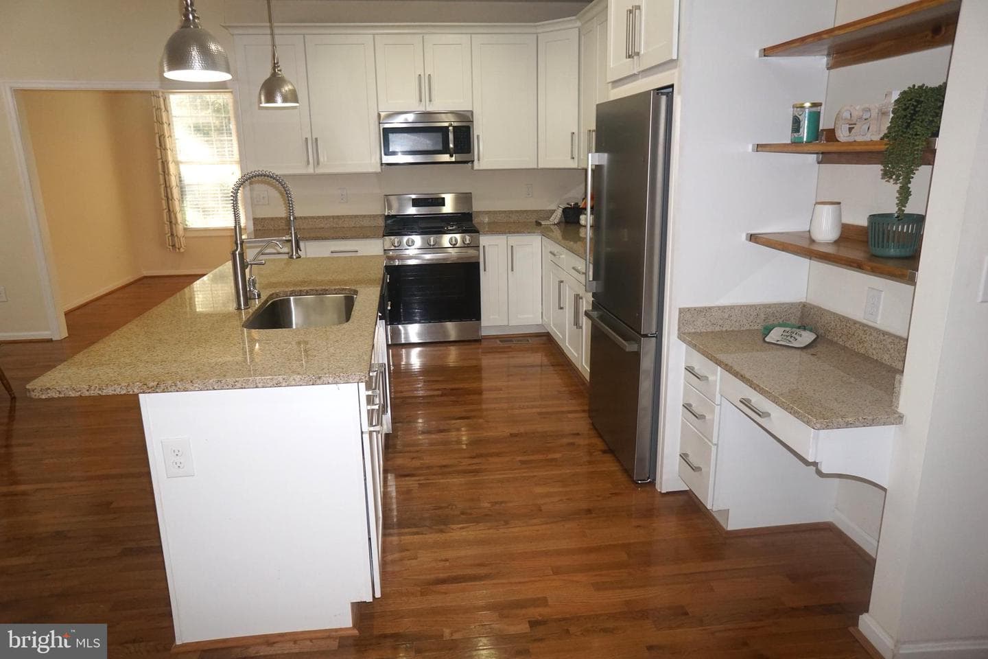 303 Stratford Circle photo 18
