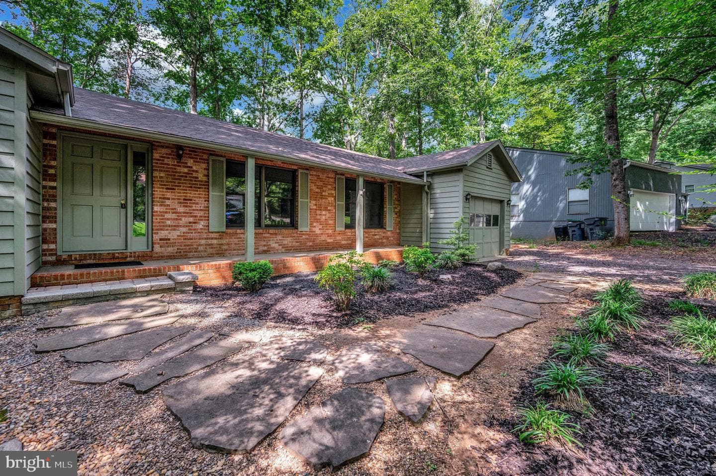 106 Cumberland Circle photo 3