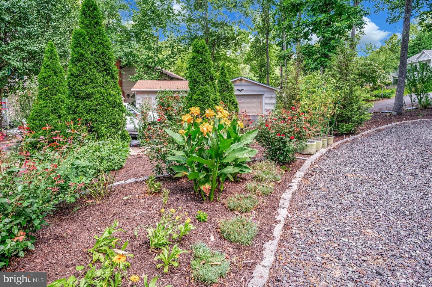 148 Edgemont photo 2
