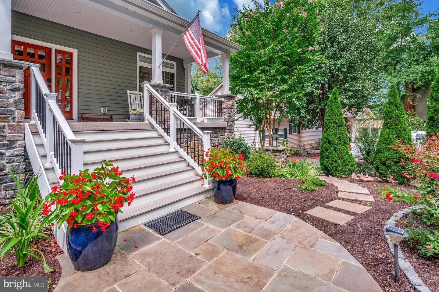 148 Edgemont photo 3