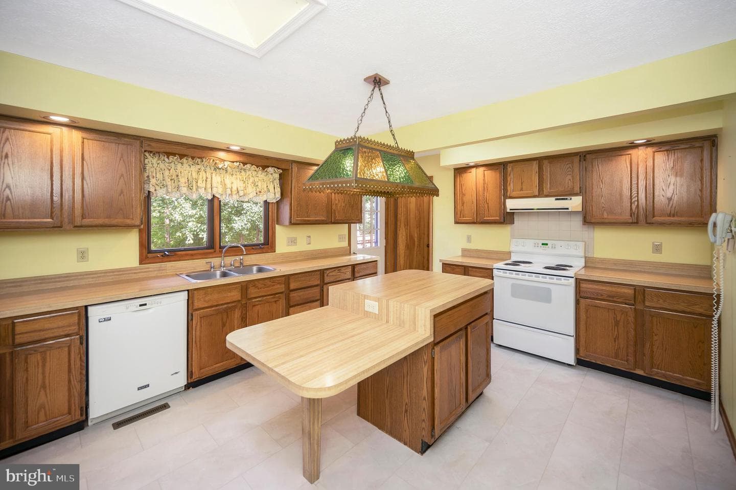 204 Freedom Road photo 9