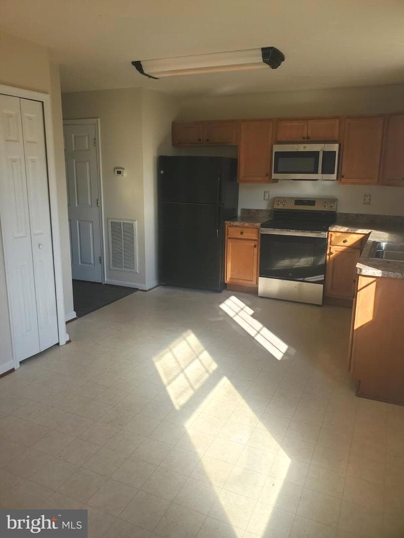 2351 Silver Fox Way photo 7