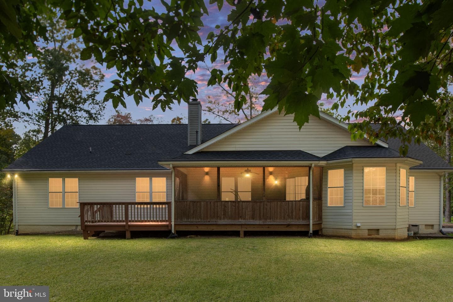 209 Edgemont Lane photo 37