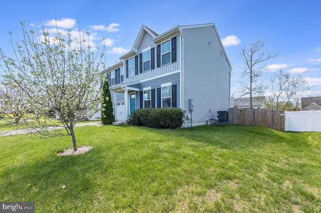 2082 Mallard Lane photo 3
