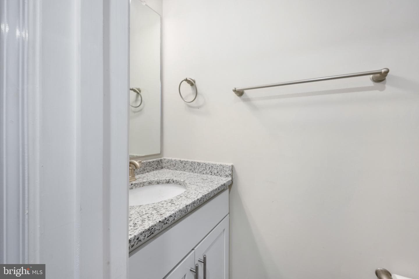 1002 Lakeview Pkwy photo 22