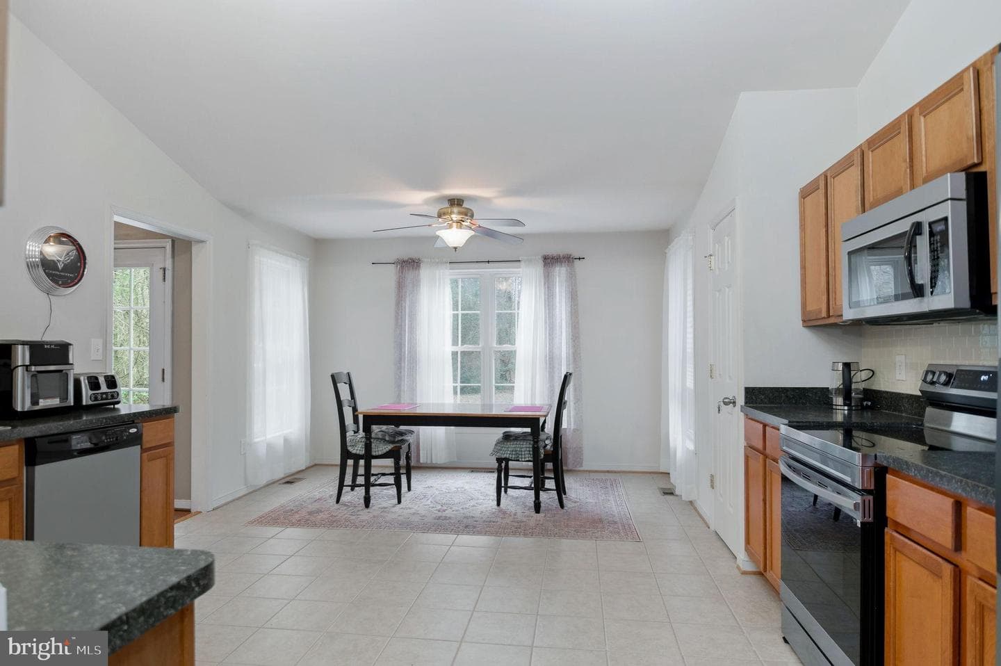 405 Harrison Circle photo 14
