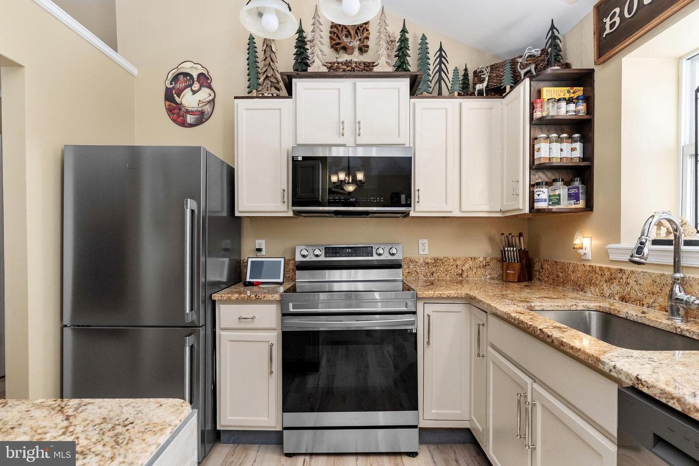 4207 Lakeview Parkway photo 4