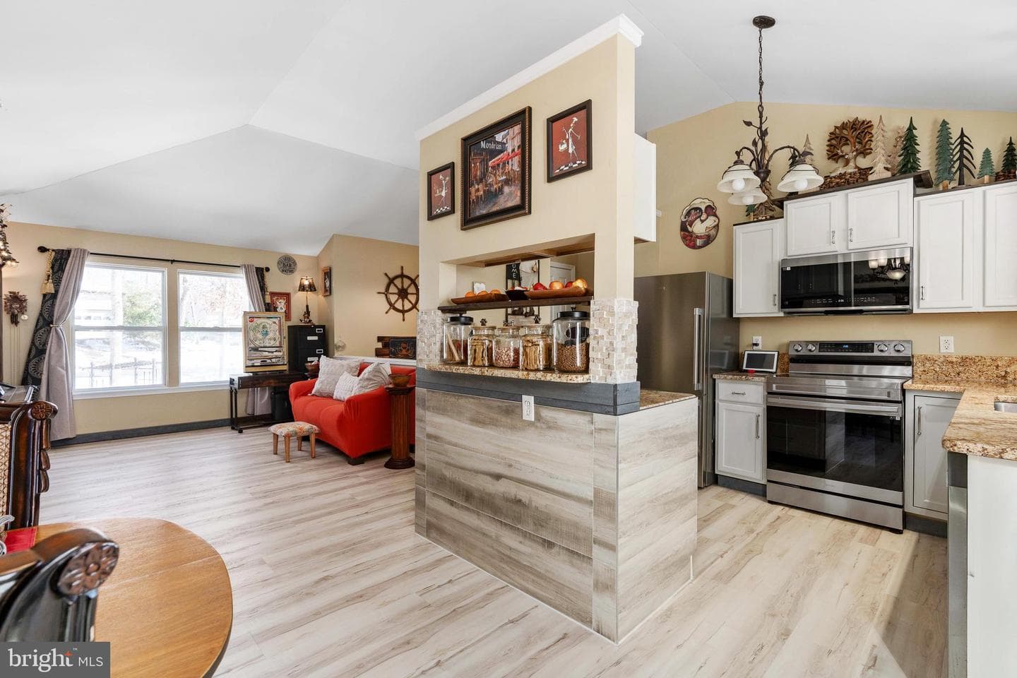 4207 Lakeview Parkway photo 6