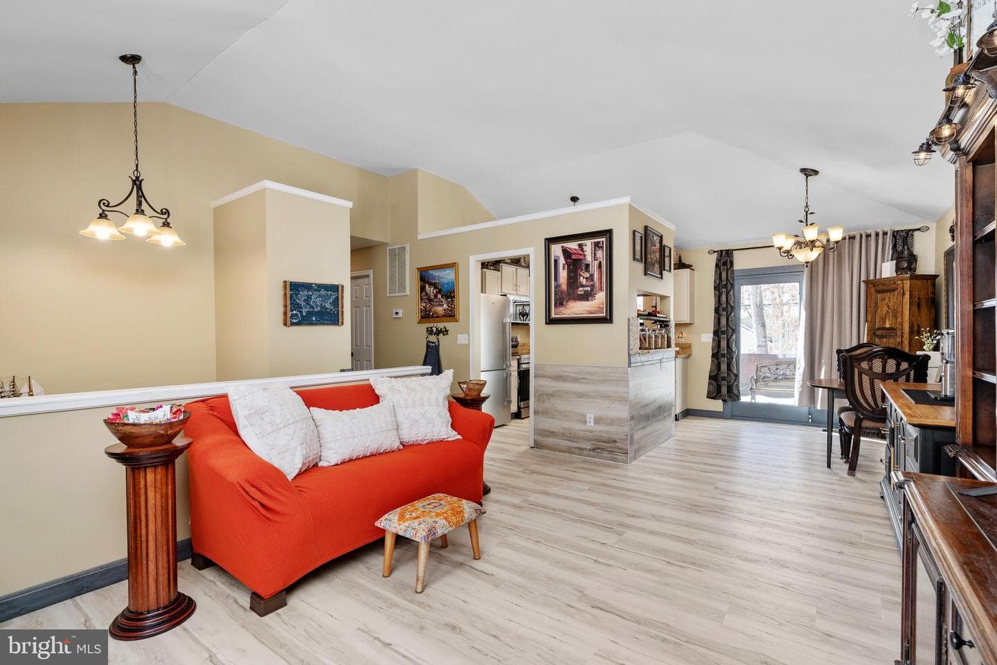 4207 Lakeview Parkway photo 8