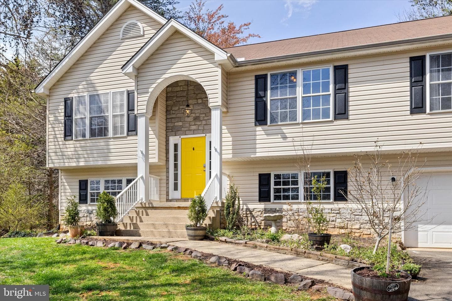 104 Carlyle Court photo 5