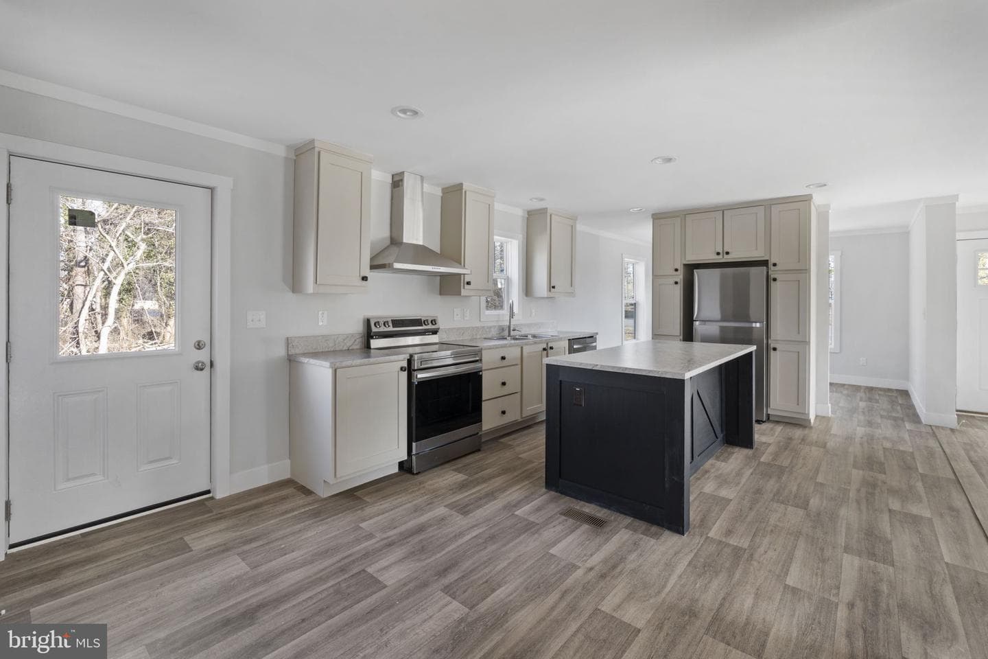 328 East Street photo 16
