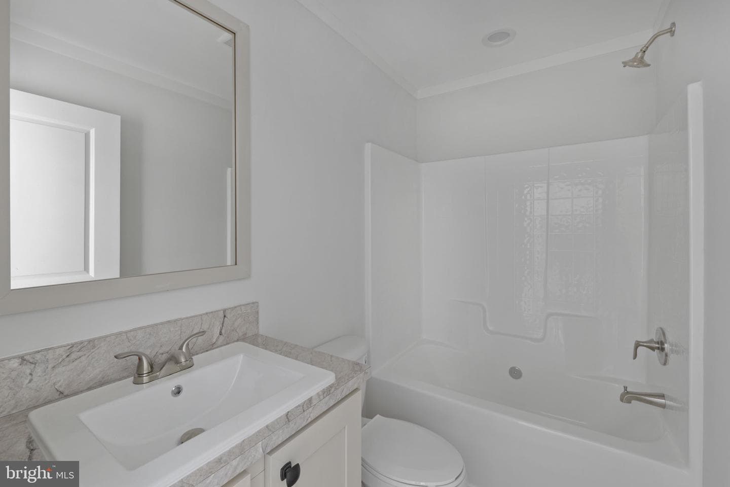 328 East Street photo 23