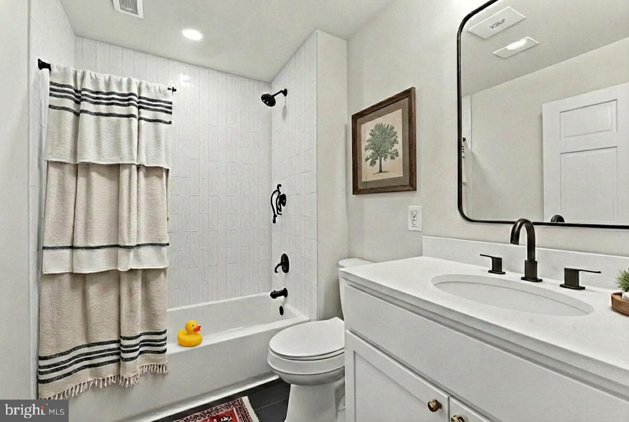 10316 Meadows Road photo 11