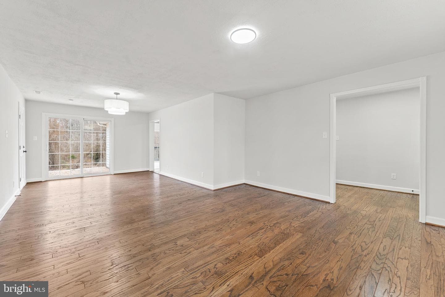 10316 Meadows Road photo 22