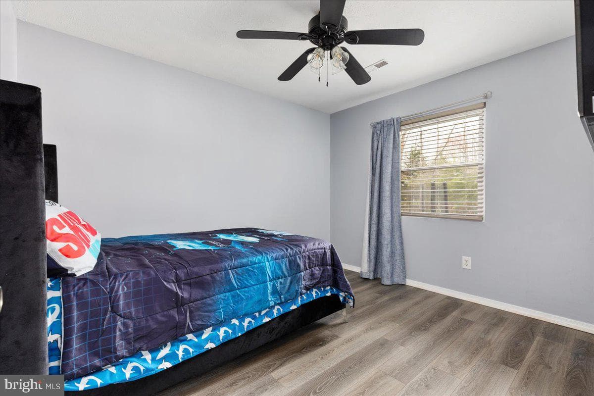 904 Lakeview Parkway photo 17