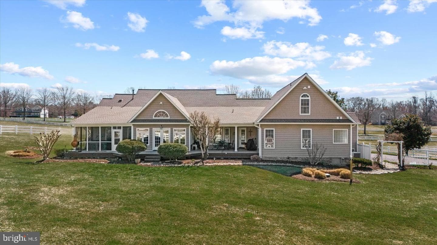 8032 Meadowland Drive photo 4