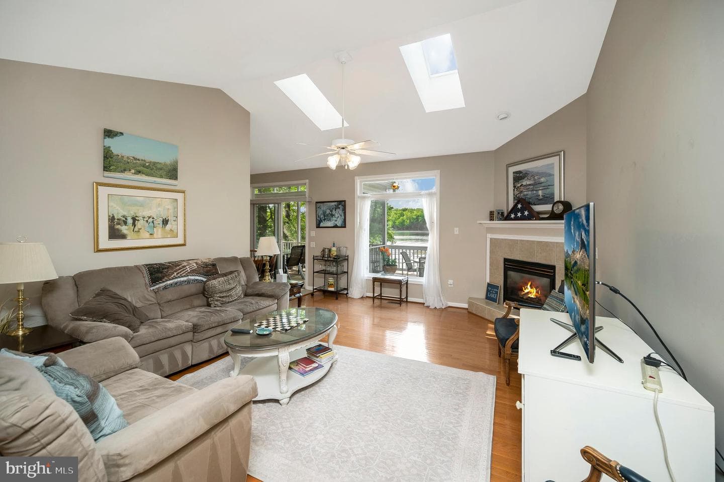 626 Cornwallis Avenue photo 12