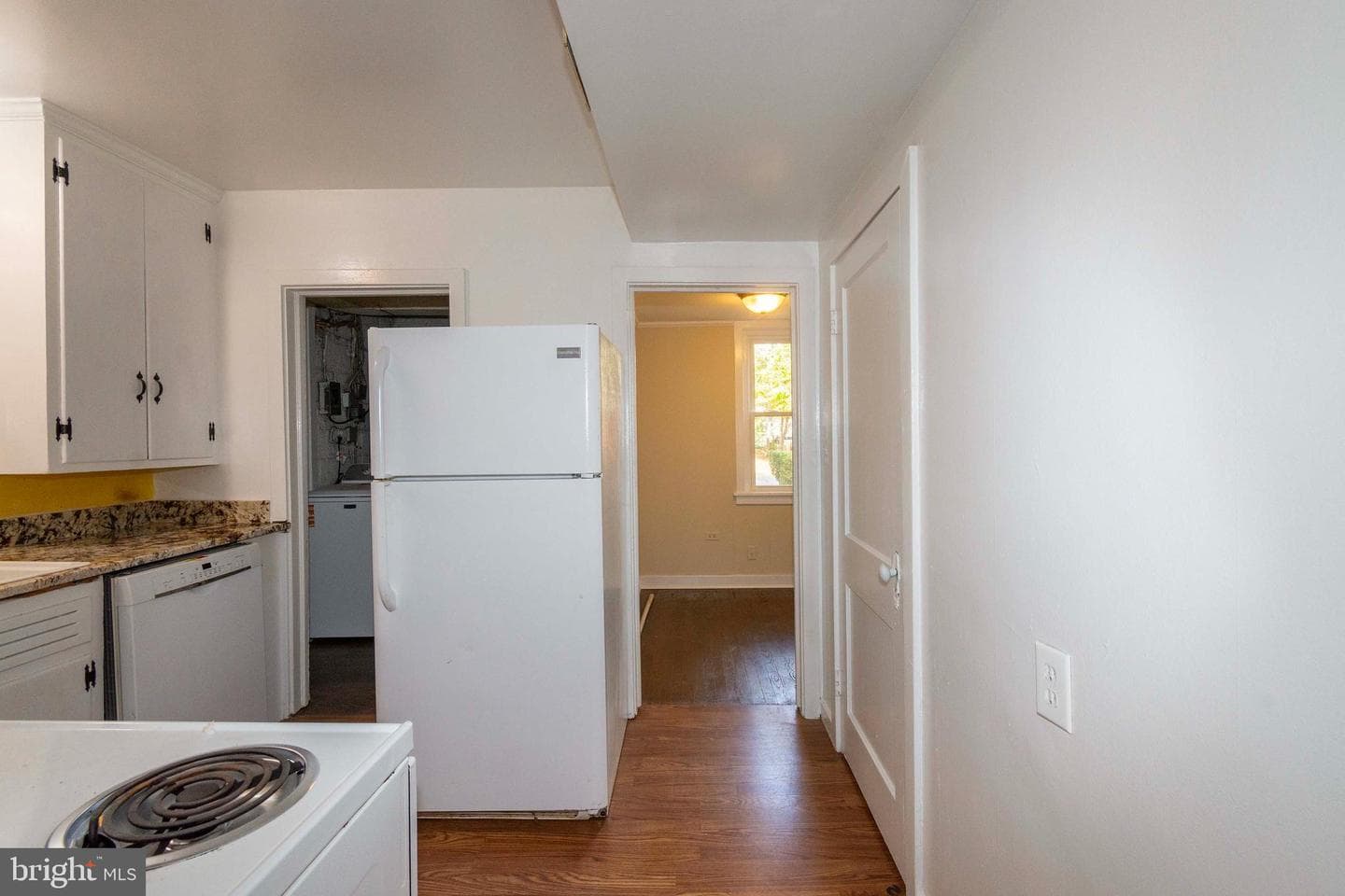 194 Morton St photo 18
