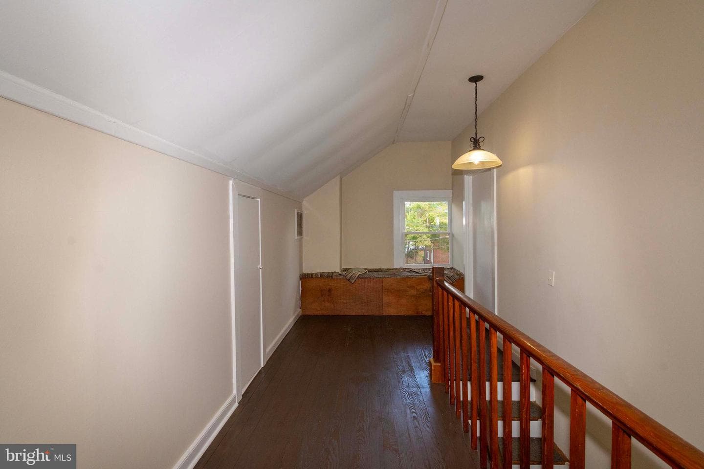 194 Morton St photo 38