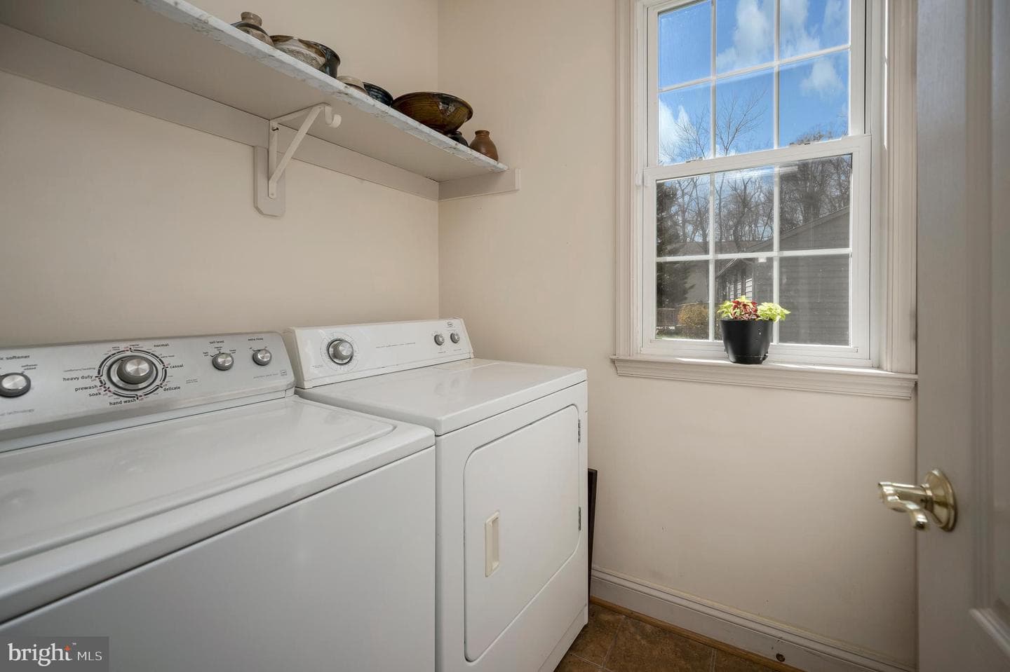 408 Liberty Boulevard photo 12