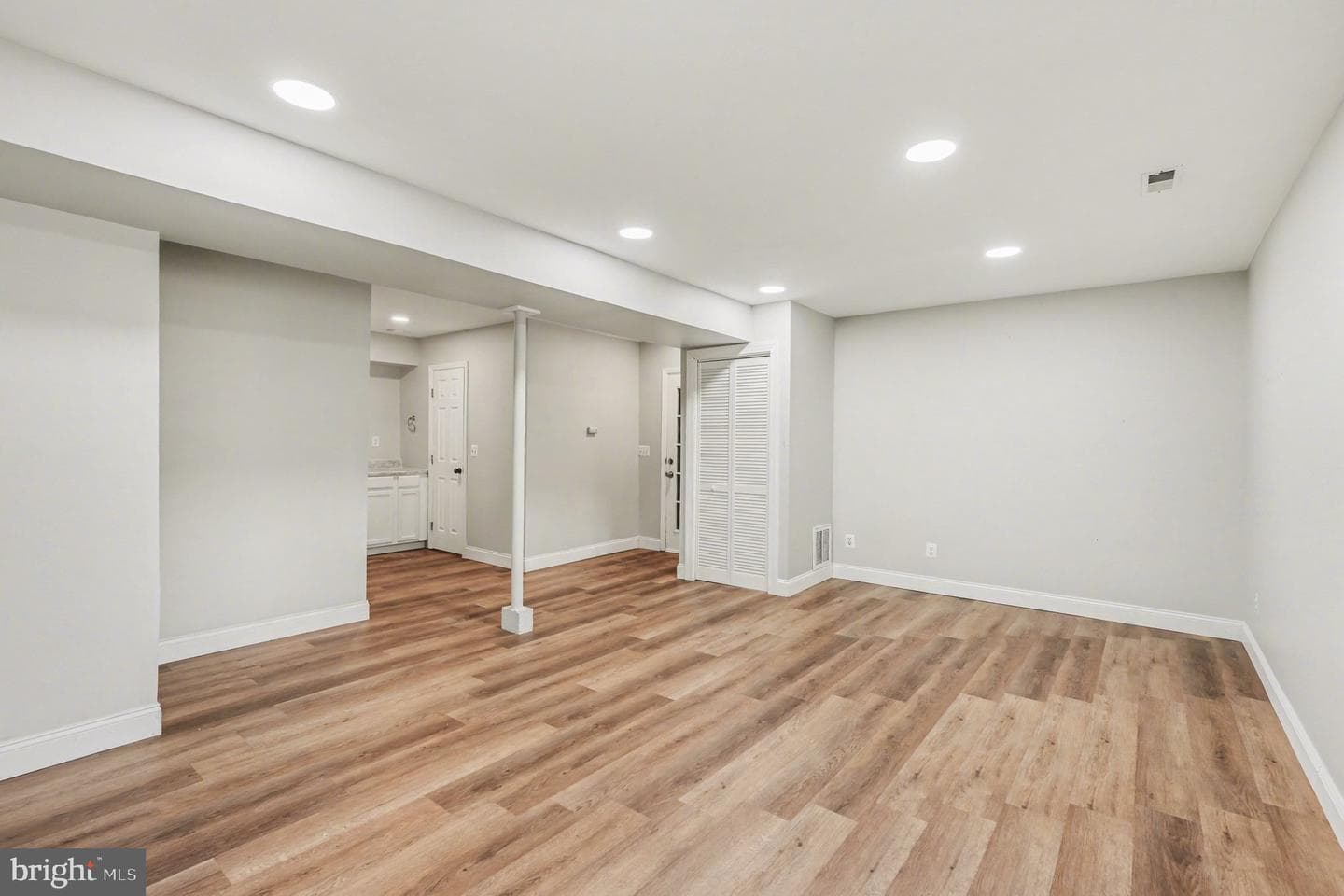 627 Mt Pleasant Drive photo 16