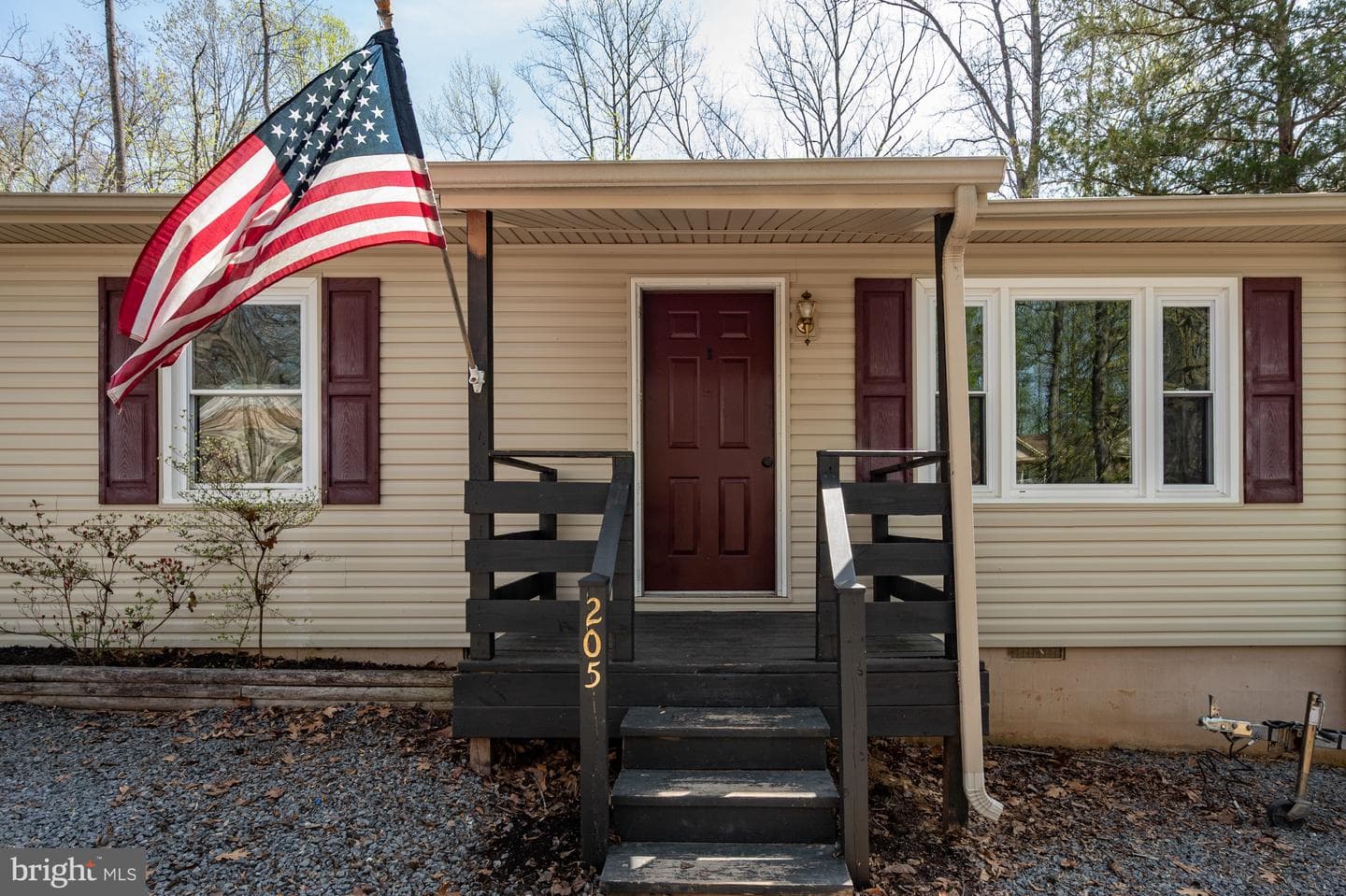 205 Monument Road photo 3