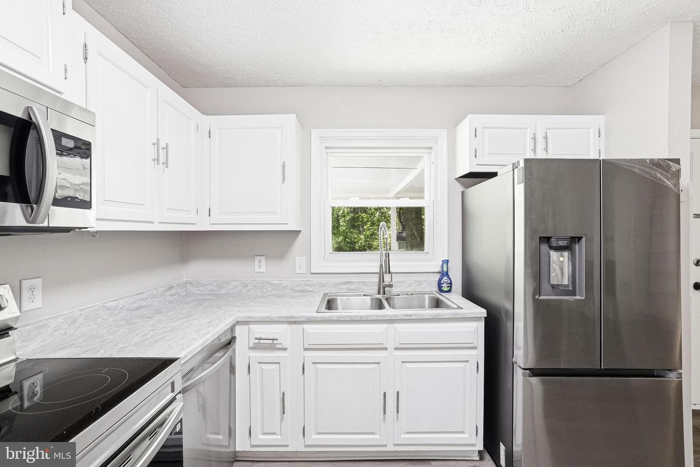 107 Sunset Court photo 12