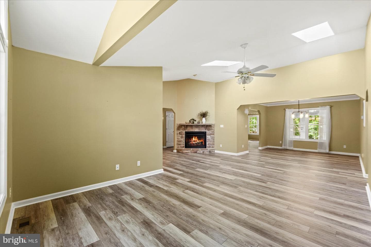 220 Creekside Drive photo 13