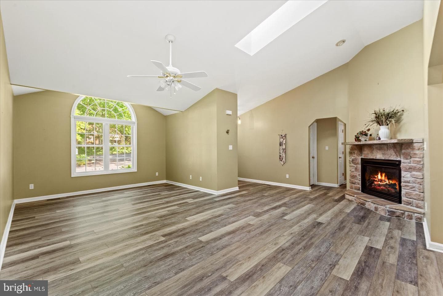 220 Creekside Drive photo 8