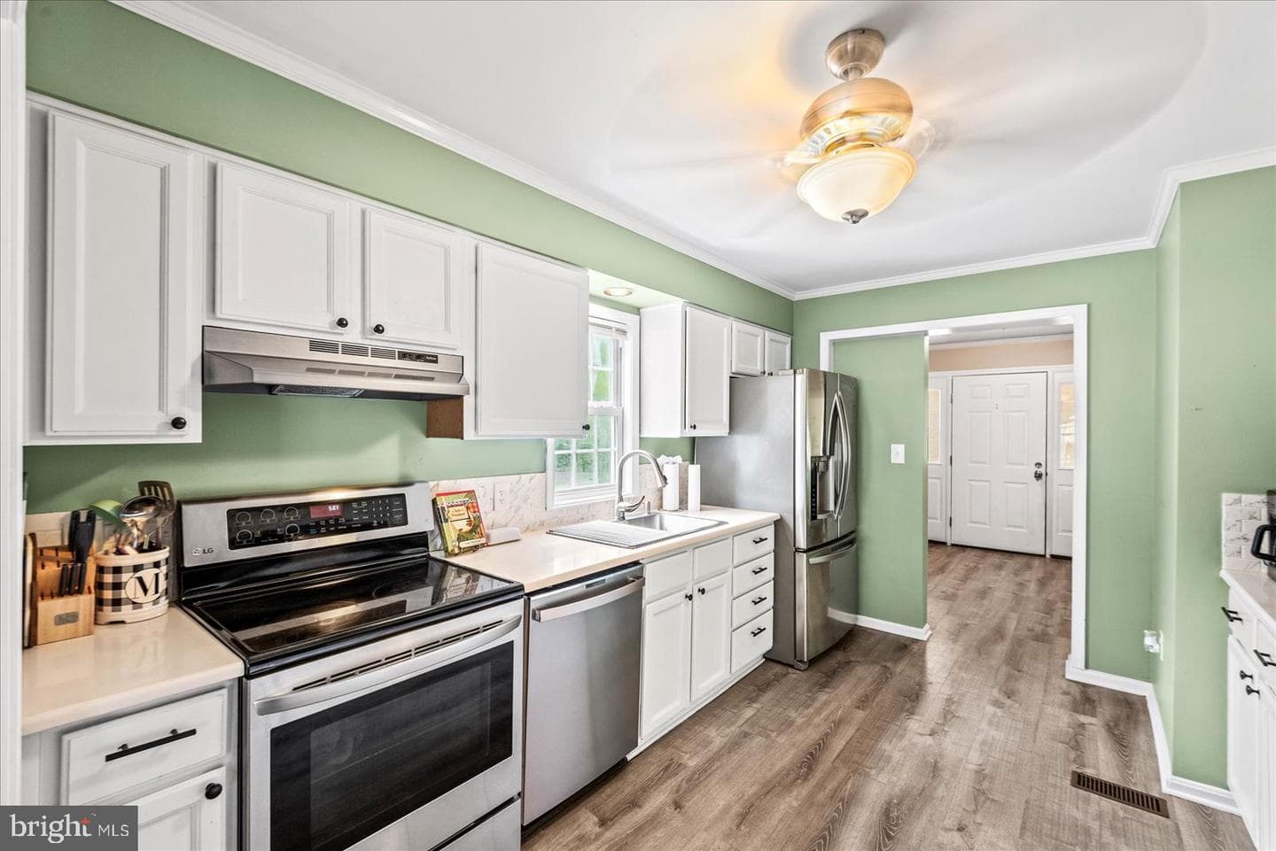 135 Washington Street photo 16