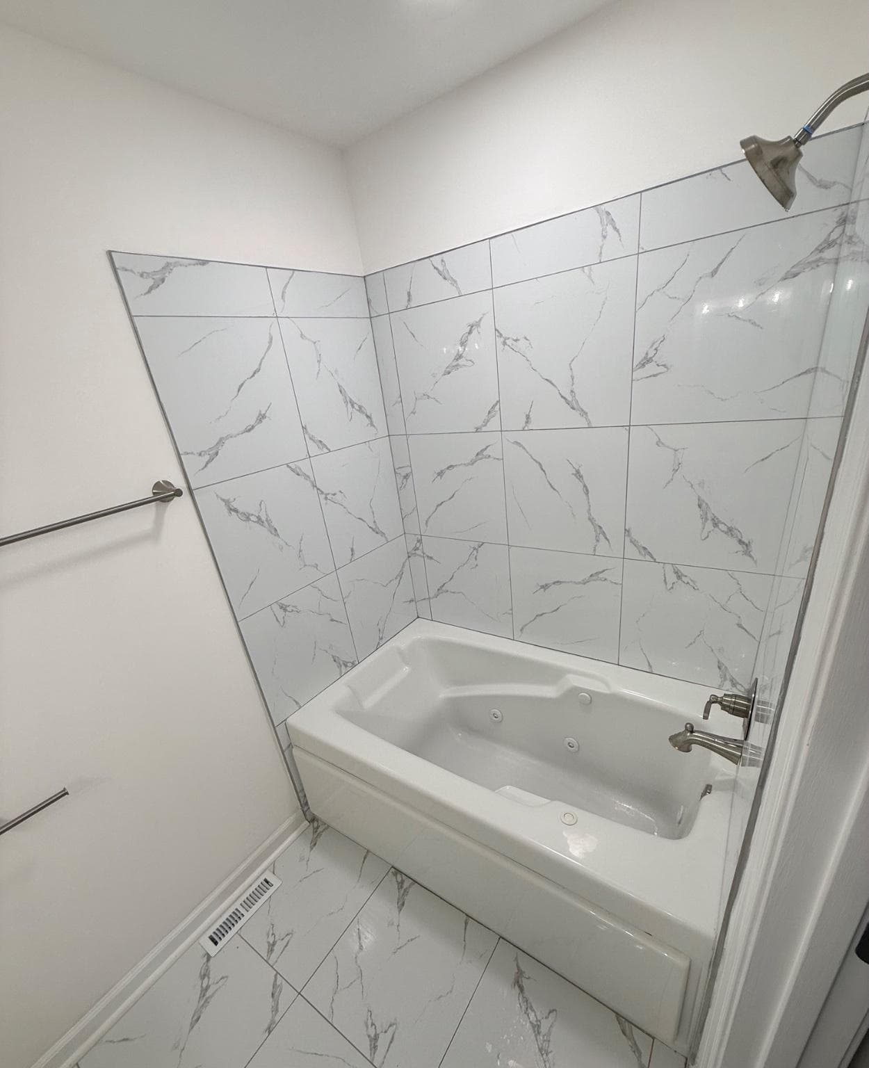 9383 Petersburg Lane photo 11