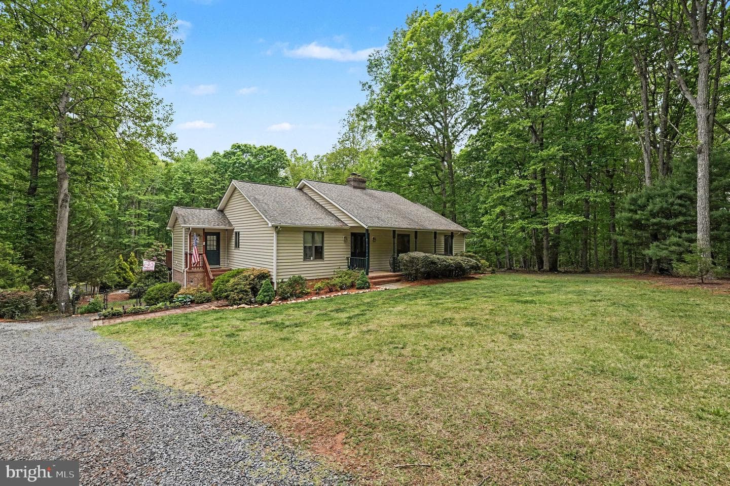 12533 Apple Lane photo 2