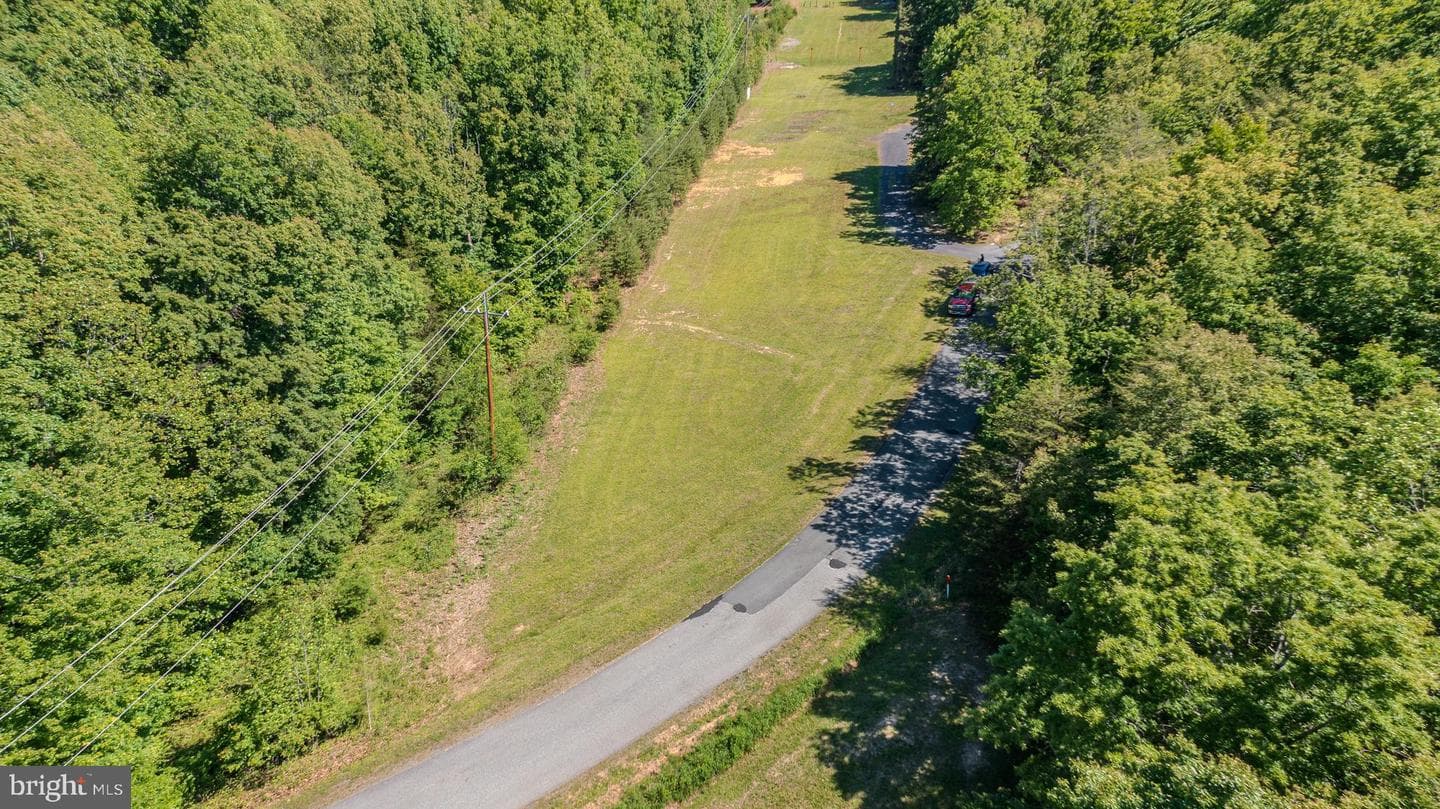 4431 Trail Of Faith Court photo 9