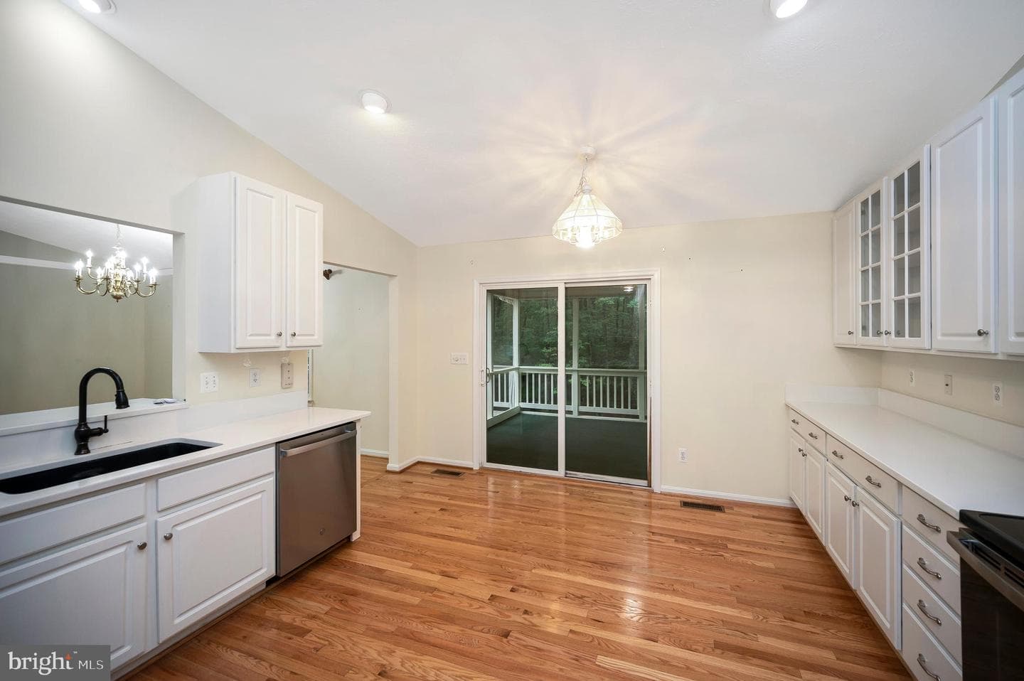 1011 Eastover Parkway photo 18