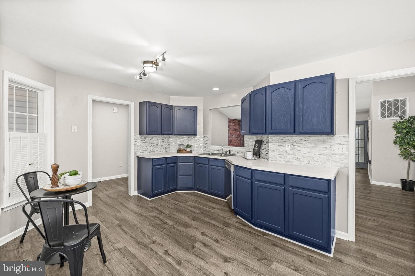 104 Federal Road photo 16