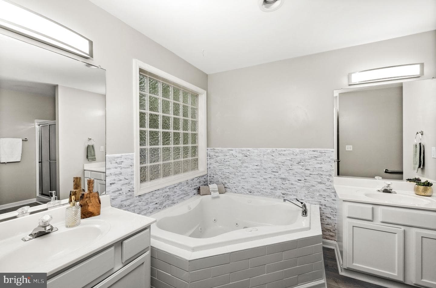 104 Federal Road photo 22